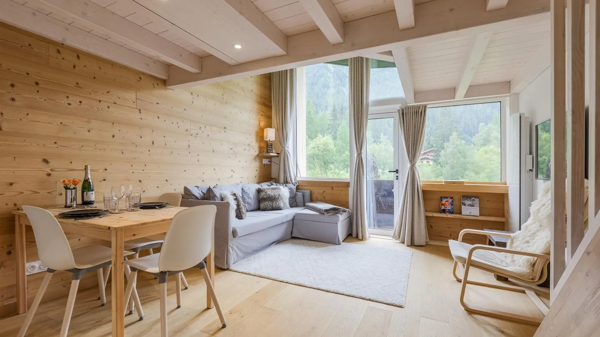 Residence Grand Roc - Campanules 016 - Happy Rentals kontakter